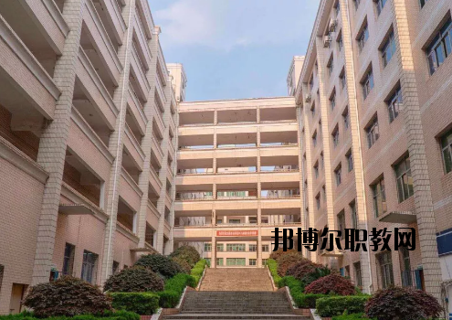 新余新興產(chǎn)業(yè)工程學(xué)校2020年報名條件、招生要求、招生對象
