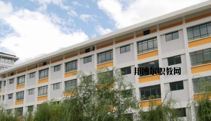 興山職業(yè)教育中心學(xué)校怎么樣、好不好