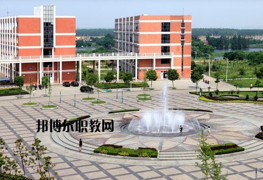 蕪湖信息科技學(xué)校2020年報(bào)名條件、招生要求、招生對(duì)象