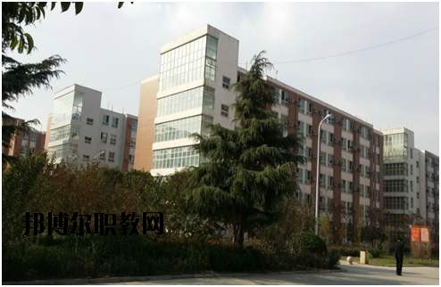 鄭州中原中等專(zhuān)業(yè)學(xué)校2021年報(bào)名條件、招生要求、招生對(duì)象
