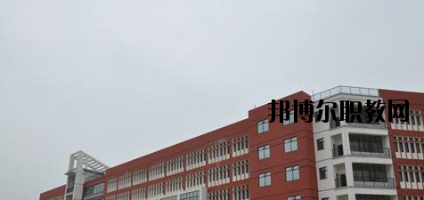 桂東衛(wèi)生學(xué)校2020年報(bào)名條件、招生要求、招生對象 