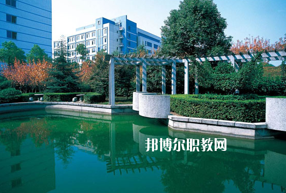 蕪湖地區(qū)衛(wèi)生學(xué)校2020年報(bào)名條件、招生要求、招生對(duì)象