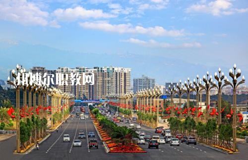 西昌鐵路高級(jí)技工學(xué)校2020年招生辦聯(lián)系電話(huà)