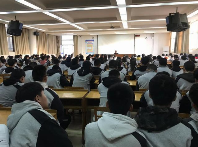 江蘇建湖中等專(zhuān)業(yè)學(xué)校2020年報(bào)名條件、招生要求、招生對(duì)象