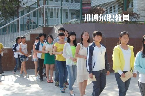 達州職業(yè)高級中學2020年報名條件、招生要求、招生對象