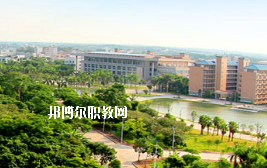 湛江理工職業(yè)學校2020年報名條件、招生要求、招生對象