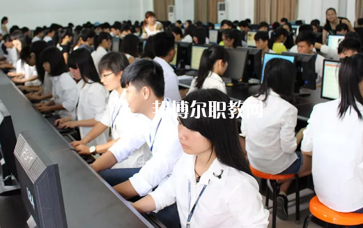 廉江興華職業(yè)技術(shù)學(xué)校2020年報名條件、招生要求、招生對象