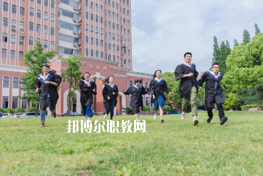 深圳市新鵬職業(yè)高級中學020年報名條件、招生要求、招生對象