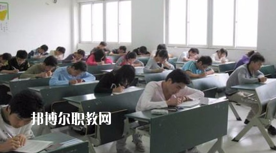 蕪湖高級職業(yè)技術(shù)學(xué)校2020年報名條件、招生要求、招生對象