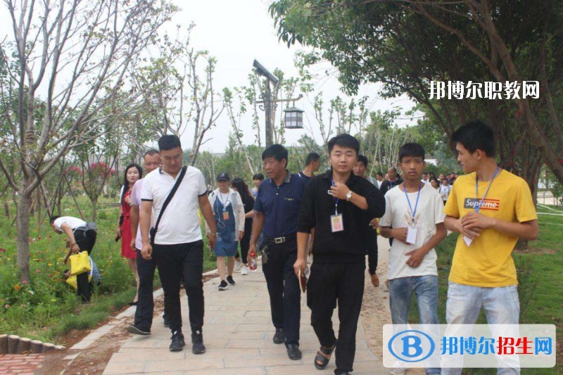 中國(guó)共產(chǎn)主義青年團(tuán)河南省團(tuán)校2021年報(bào)名條件、招生要求、招生對(duì)象
