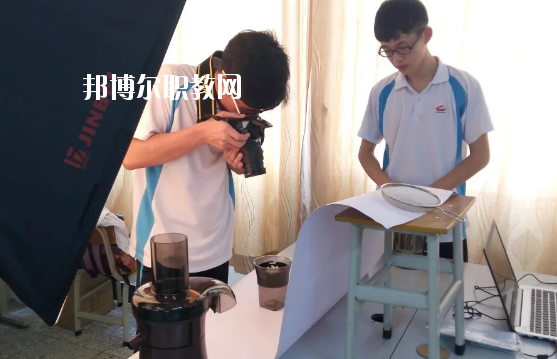 佛山順德區(qū)胡錦超職業(yè)技術學校2020年報名條件、招生要求、招生對象