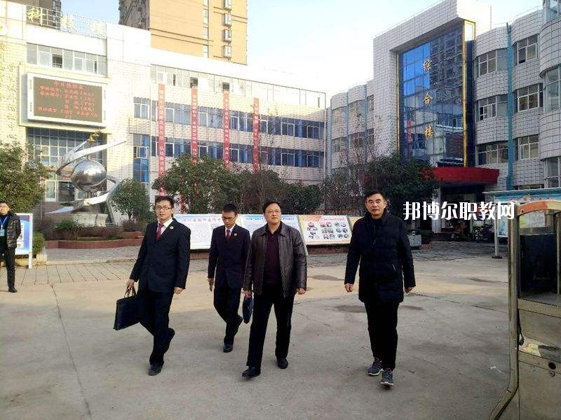 潢川縣職業(yè)教育中心2021年報名條件、招生要求、招生對象