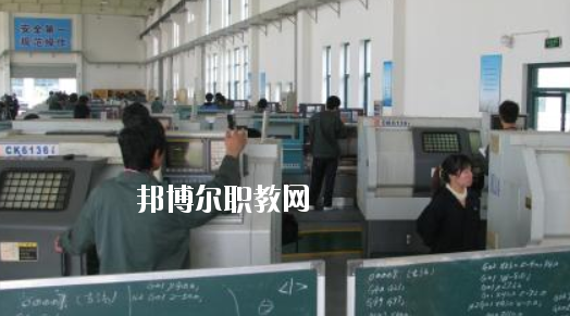 含山電子工程學(xué)校2020年報(bào)名條件、招生要求、招生對(duì)象