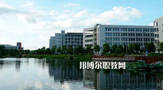 安徽銅陵技師學(xué)院2021年報(bào)名條件、招生要求、招生對(duì)象