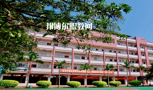 肇慶廣寧衛(wèi)生中等職業(yè)技術(shù)學(xué)校2021年報(bào)名條件、招生要求、招生對(duì)象