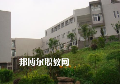 重慶市對(duì)外貿(mào)易經(jīng)濟(jì)學(xué)校怎么樣、好不好