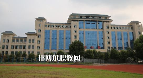 成都莊園機電職業(yè)技術學校2021年招生錄取分數(shù)線