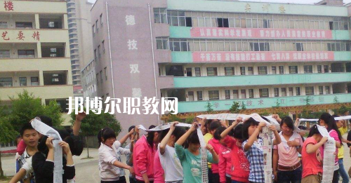 甕安鴻翔中等職業(yè)技術(shù)學(xué)校怎么樣、好不好