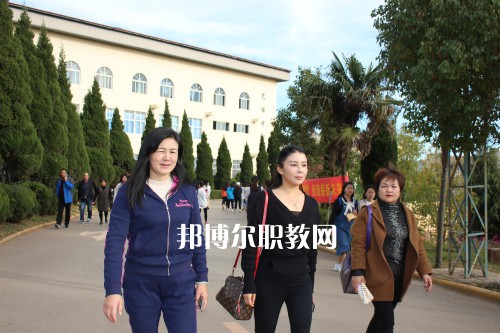 勐海縣職業(yè)高級中學(xué)2021年報名條件、招生要求、招生對象