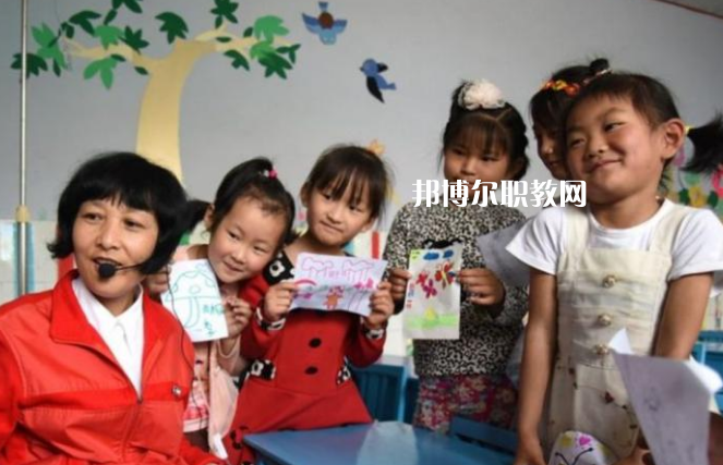 重慶2021年適合女生的幼師學(xué)校專(zhuān)業(yè)