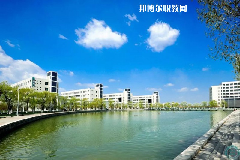 南華縣職業(yè)高級(jí)中學(xué)2021年報(bào)名條件、招生要求、招生對(duì)象
