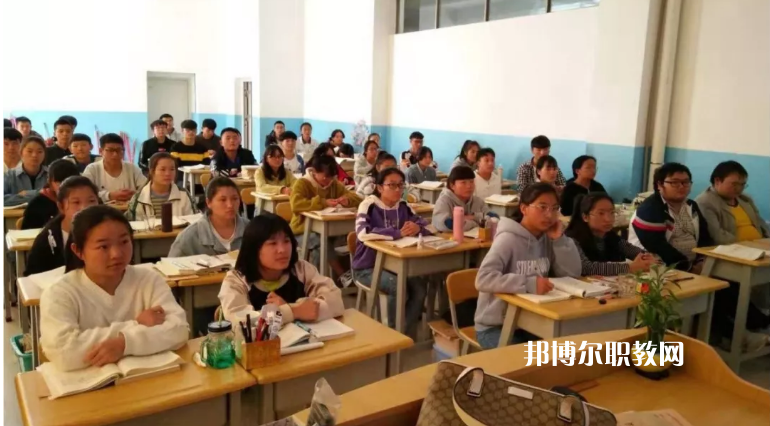 曲靖富源職業(yè)技術(shù)學(xué)校2021年報(bào)名條件、招生要求、招生對(duì)象