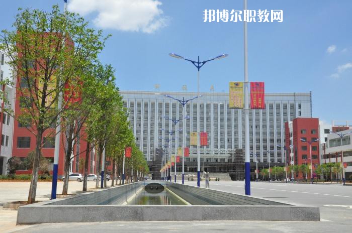 昆明醫(yī)藥職業(yè)技術學校2021年報名條件、招生要求、招生對象