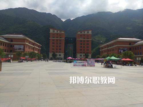 怒江州民族中等專業(yè)學(xué)校2021年學(xué)費(fèi)、收費(fèi)多少