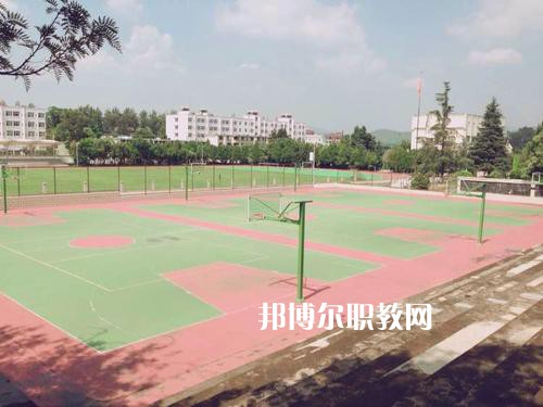 楚雄醫(yī)藥高等?？茖W(xué)校2021年報(bào)名條件、招生要求、招生對象