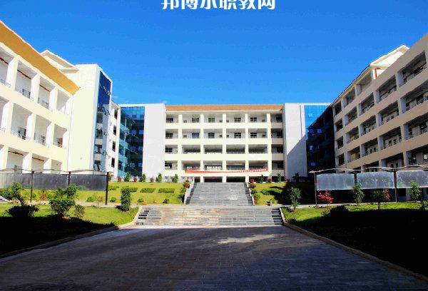 芒市職業(yè)教育中心2021年學(xué)費、收費多少