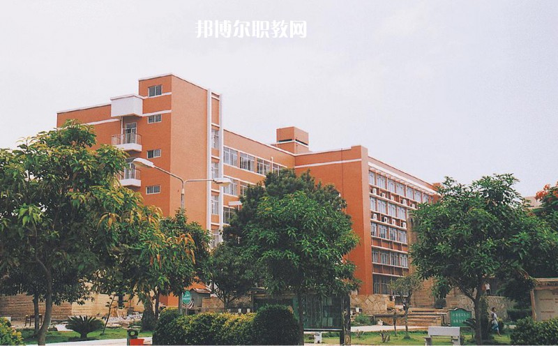 廣西2021年中專(zhuān)學(xué)校是什么意思