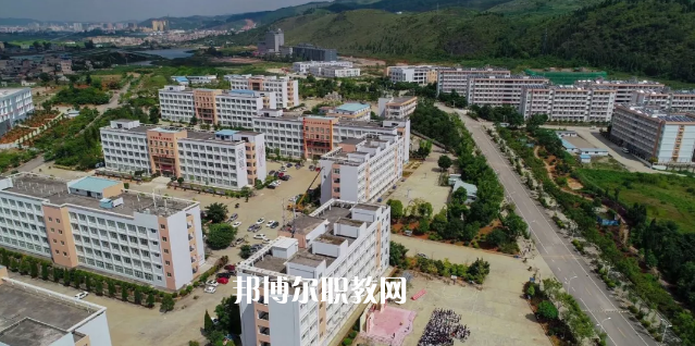 文山農(nóng)業(yè)學(xué)校2021年學(xué)費、收費多少