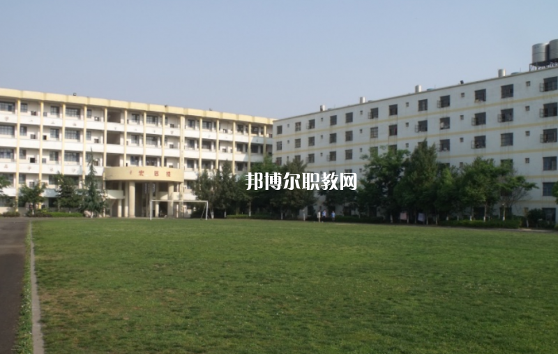 昆明財(cái)經(jīng)管理學(xué)校2021年學(xué)費(fèi)、收費(fèi)多少