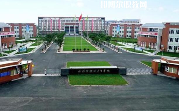 四川省什邡市職業(yè)中專學(xué)校2021年學(xué)費(fèi)、收費(fèi)多少