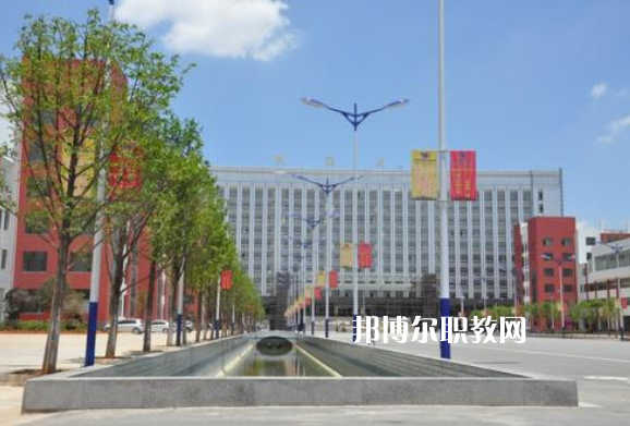 云南電子信息高級(jí)技工學(xué)校2021年報(bào)名條件、招生要求、招生對象