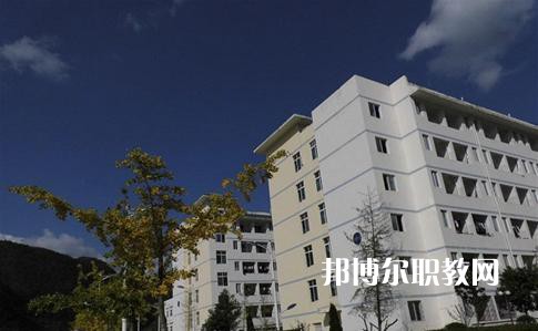 昆明旅游職業(yè)中學2021年招生錄取分數線