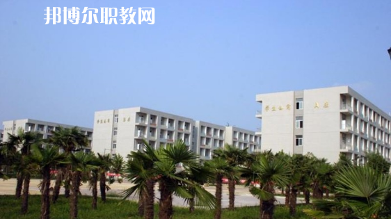 云南夏蒙衛(wèi)生學(xué)校2021年學(xué)費(fèi)、收費(fèi)多少