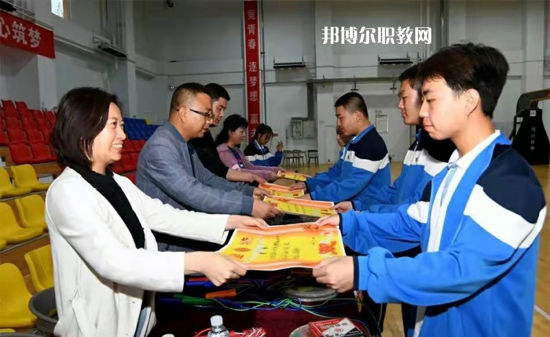 天水麥積區(qū)職業(yè)中等專業(yè)學(xué)校2022年學(xué)費(fèi)、收費(fèi)多少