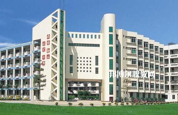 重慶第二農(nóng)業(yè)學(xué)校2022年學(xué)費(fèi)、收費(fèi)多少 