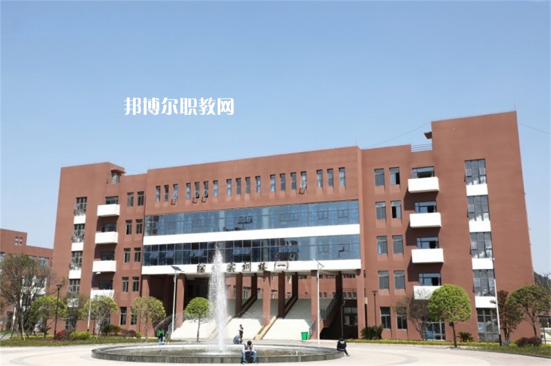 重慶藥劑學(xué)校2022年報(bào)名條件、招生要求、招生對(duì)象 