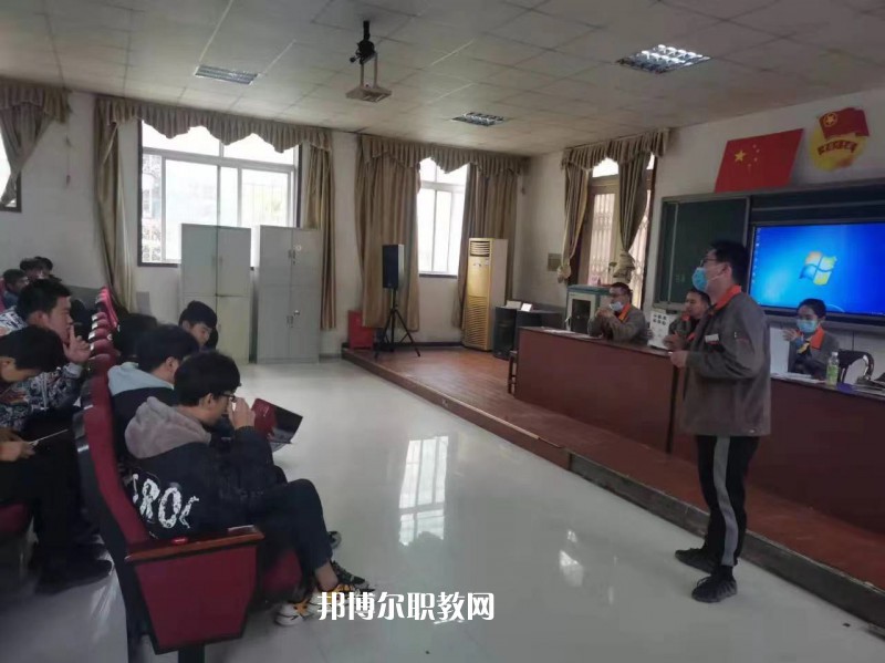 江蘇省賈汪中等專業(yè)學(xué)校2022年報(bào)名條件、招生要求、招生對(duì)象