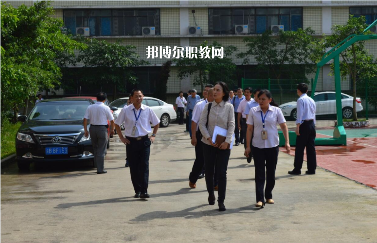重慶渝北區(qū)竟成中學(xué)校2022年報名條件、招生要求、招生對象