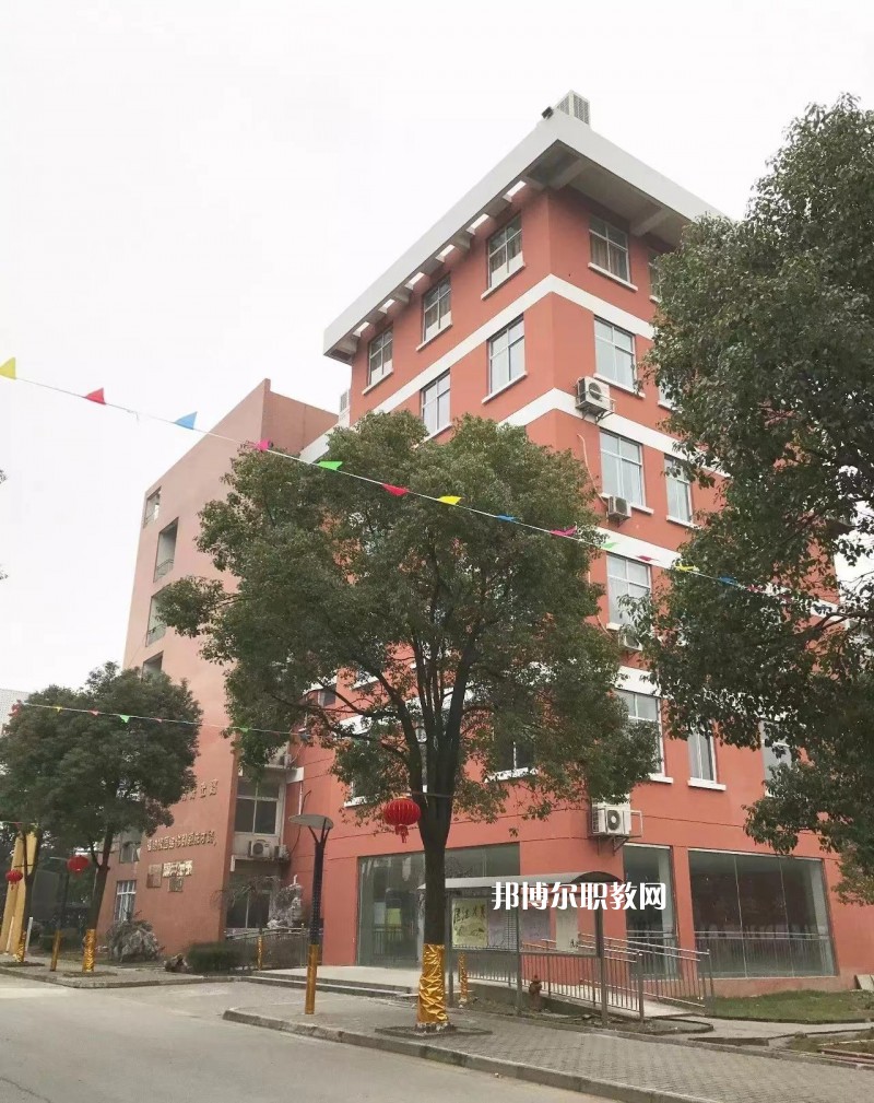 蘇州福納影視藝術(shù)學(xué)校2022年報(bào)名條件、招生要求、招生對象