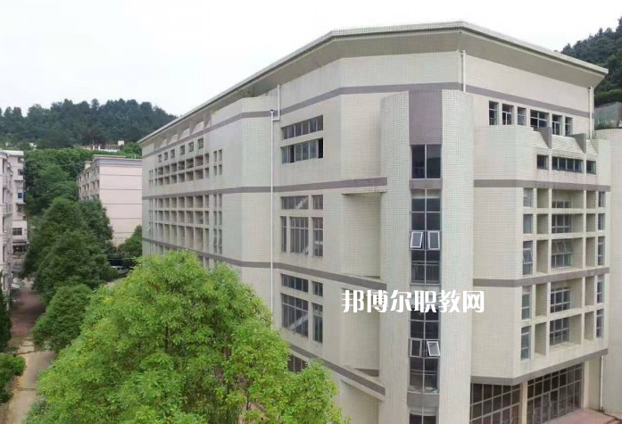 貴陽(yáng)精工科技學(xué)校2022年學(xué)費(fèi)、收費(fèi)多少