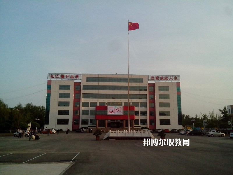 臨夏農業(yè)學校2022年招生辦聯(lián)系電話