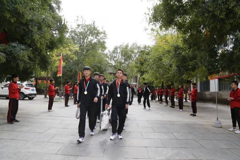 平?jīng)鲠轻嘉奈鋵W(xué)校2022年報名條件、招生要求、招生對象