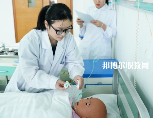 常州衛(wèi)生高等職業(yè)技術(shù)學(xué)校2022年報(bào)名條件、招生要求、招生對(duì)象