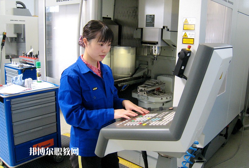 石家莊新世紀(jì)中等專業(yè)學(xué)校2022年報名條件、招生要求、招生對象