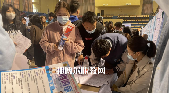 蘭州衛(wèi)生學校2022年招生錄取分數(shù)線
