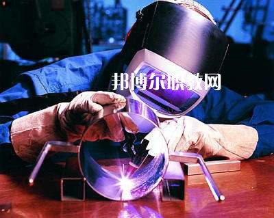秦皇島燕成中等專業(yè)學(xué)校2022年報(bào)名條件、招生要求、招生對(duì)象